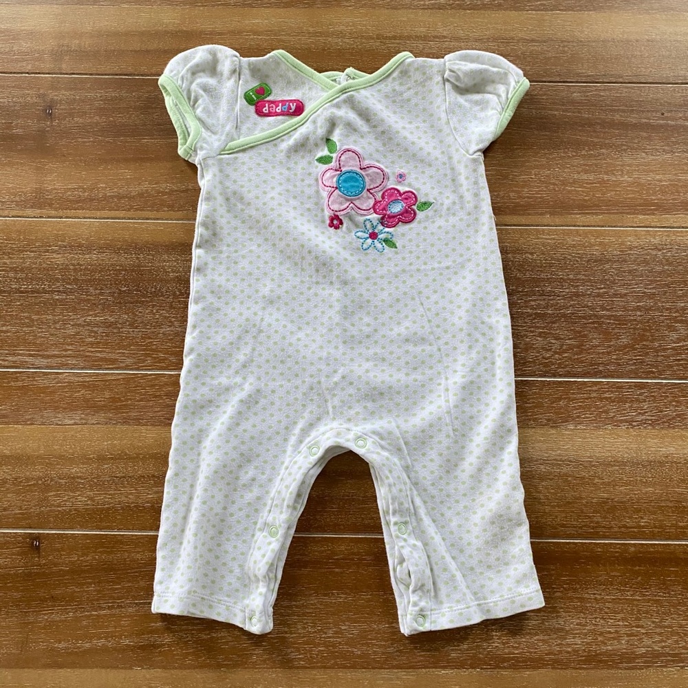 Carter’s white and green short sleeve jumper